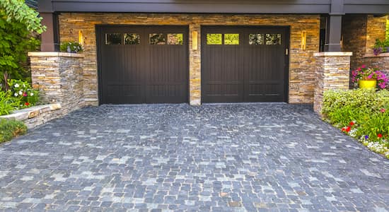 Descente de garage en pavés