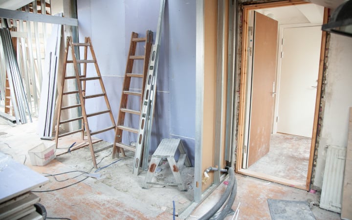 Chantier de rénovation d'une maison