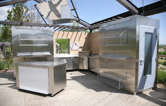 Cuisine extérieure professionnelle en inox