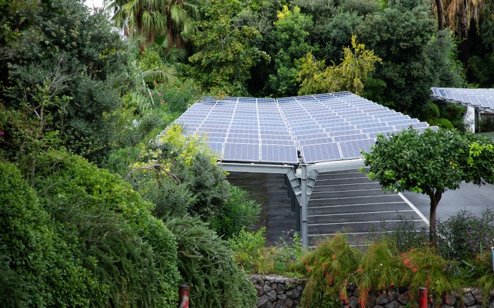 Ombrière Photovoltaïque sur un parking