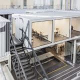 Bureau modulaire à aire ouverte avec murs transparents pour les salles de travail