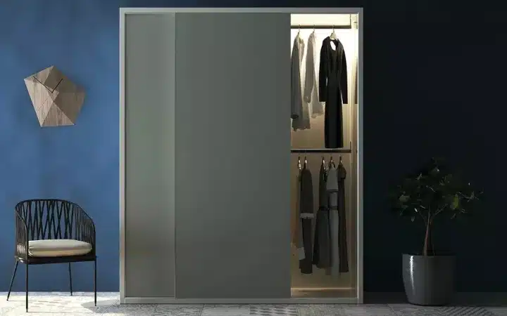 Dressing avec porte coulissante adapté PMR