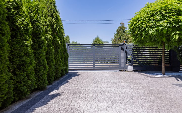 Profondeur des fondations d'un portail : Portail en alu sur mesure