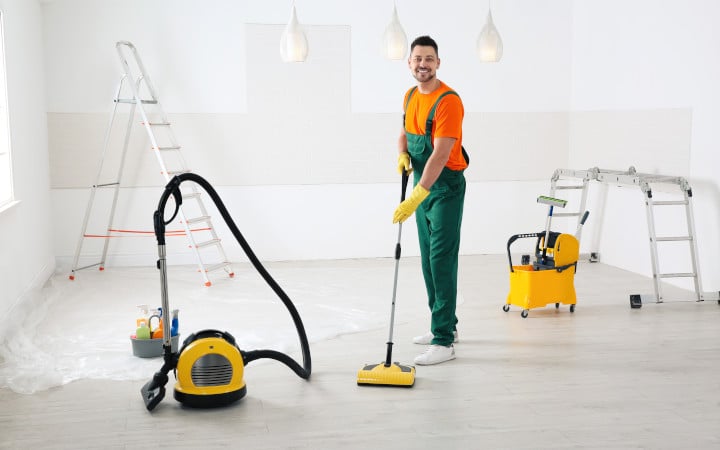 Nettoyage d'une maison après travaux par un professionnel